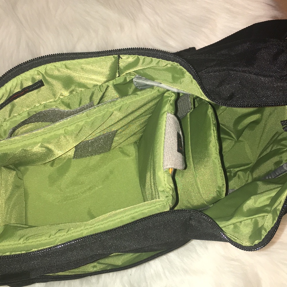 Lowerpro camera bag - Picture 3 of 7